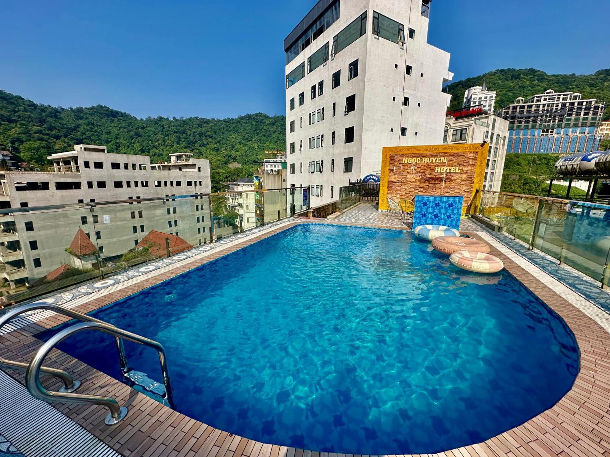 Ngoc Huyen Hotel Tam Ðảo Exterior foto